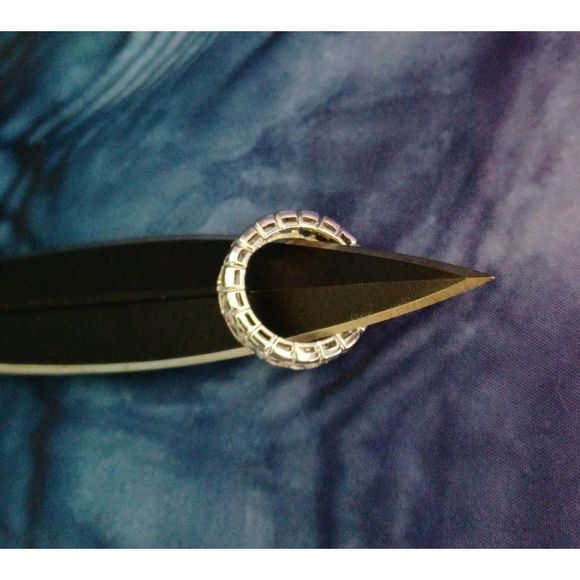 Swarovski Elements - Size 8 - Sterling Silver ring as pictured - Picture 2 of 6